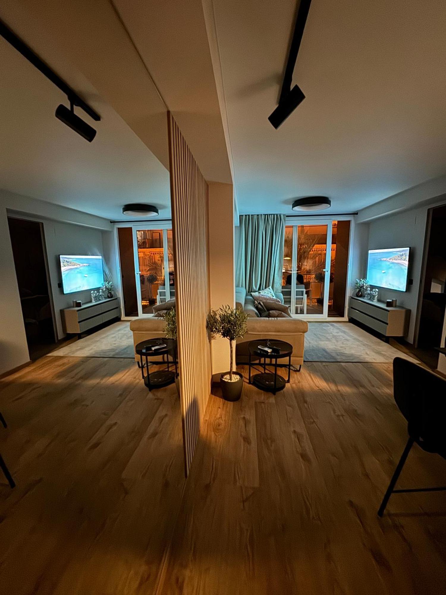 Luxury Y After Renovation In With Parking Apartment *